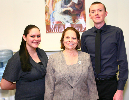 thismonth-may2015-alumni-scholarship-awards